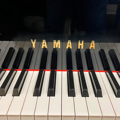Piano De Cola Acústico YAMAHA GB1K 88 Teclas