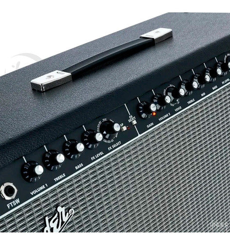 Amplificador Champion 100 De Guitarra Eléctrica Fender